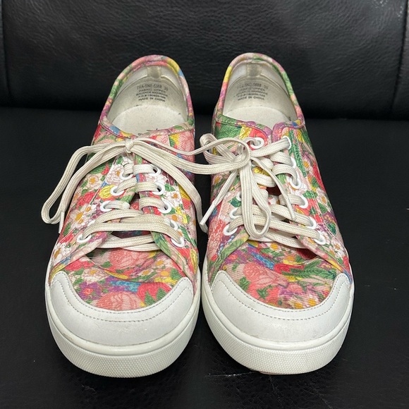 Traq by Alegria | Shoes | Alegria Traq Pink Floral Sneakers Size 39 ...